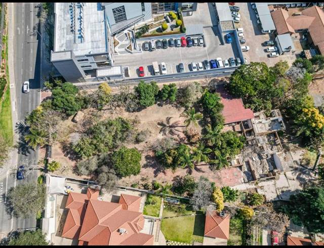 LAND FOR SALE IN BRYANSTON